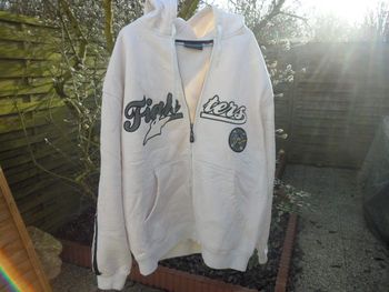 Sweat à capuche très beau aucun accro