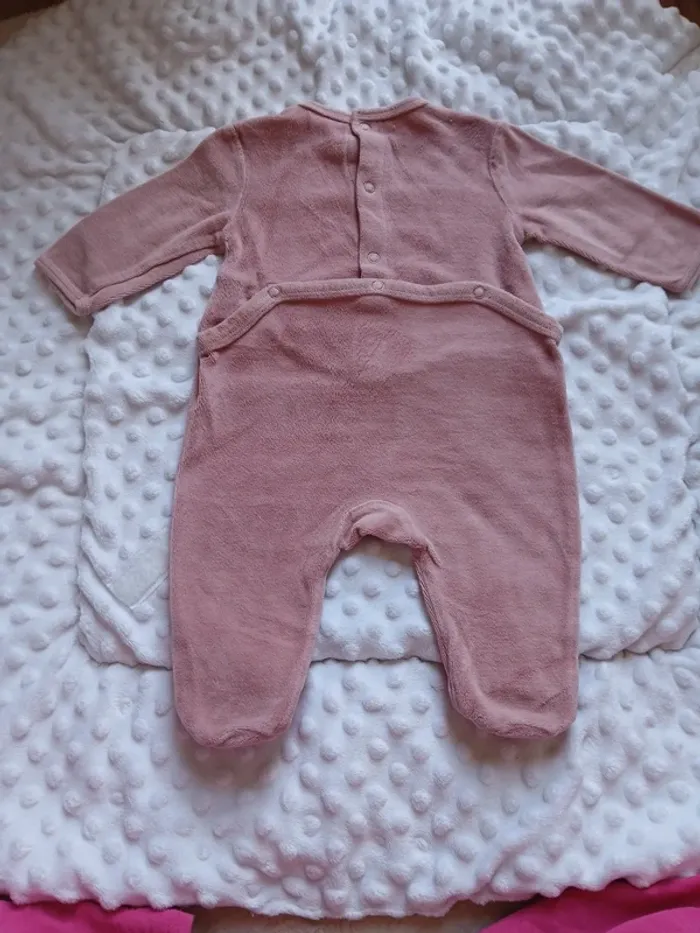 Pyjama 3 mois - photo numéro 4