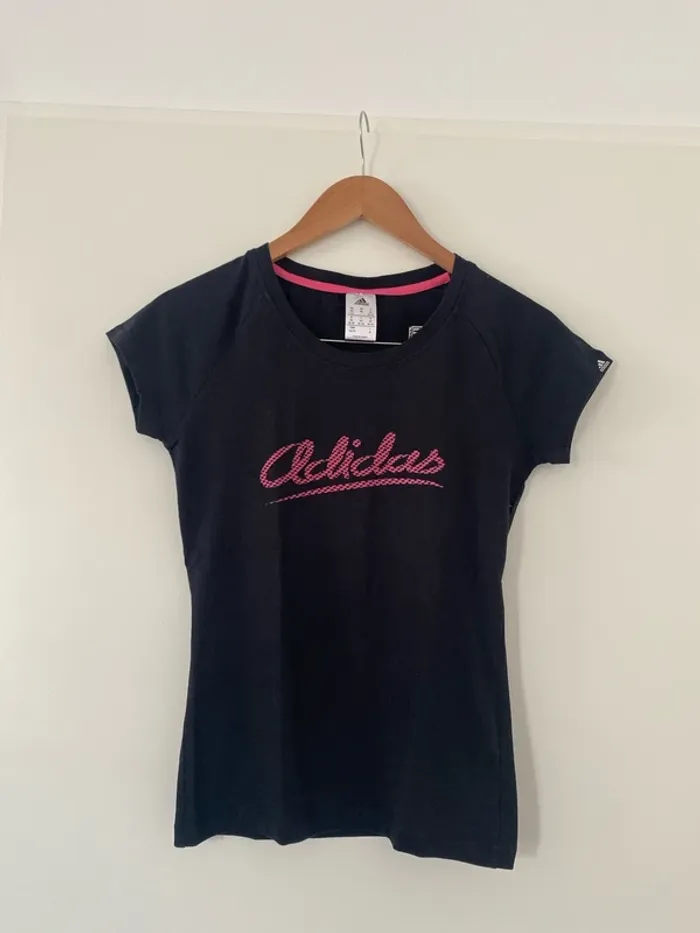 T-shirt Adidas noir et rose