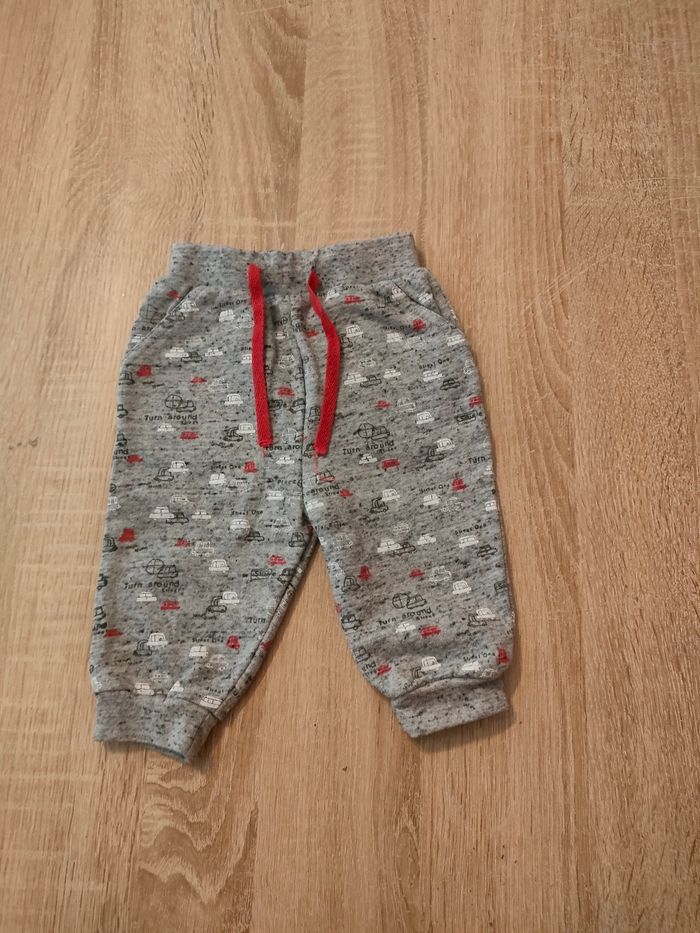 Lot de pantalons - photo numéro 2