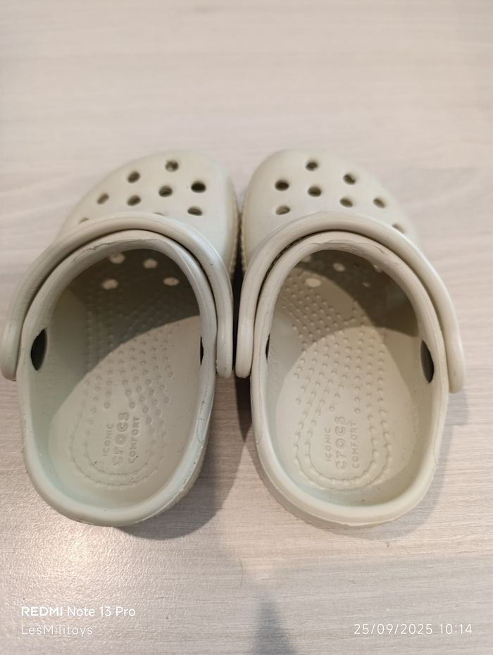 Crocs taille 19/20 - photo numéro 2