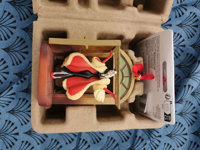 Ornement cruella d'enfer