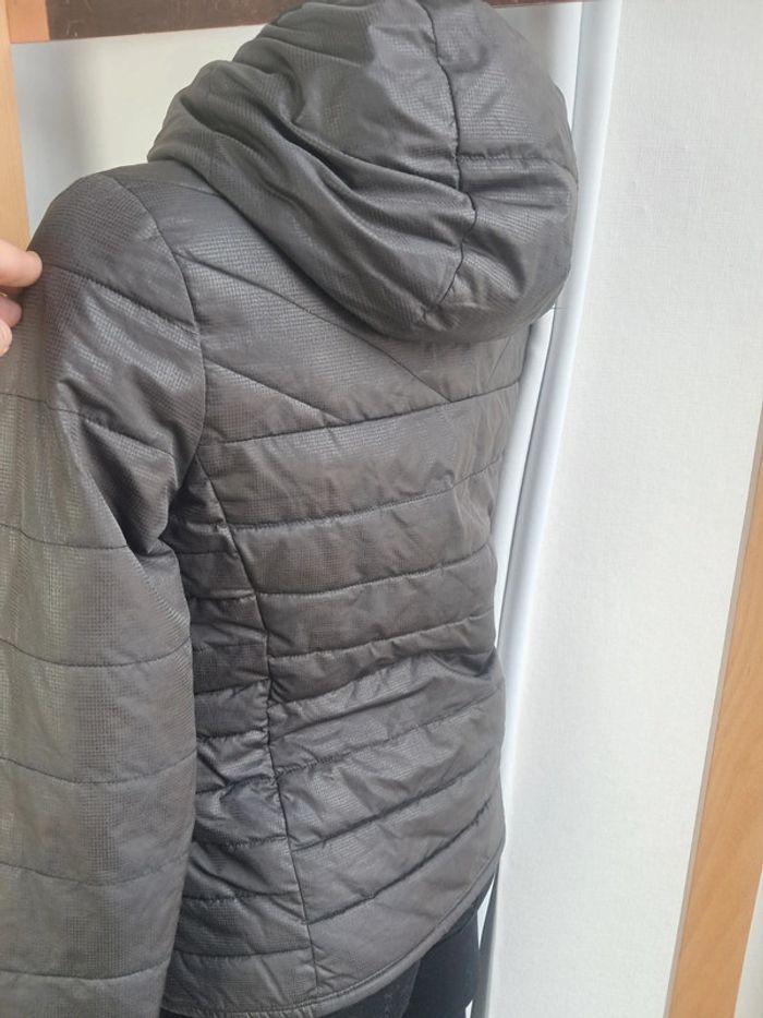 I code veste coupe vent capuche T.36 - photo numéro 11