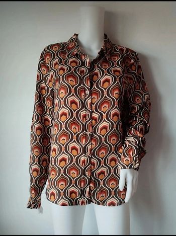 Chemise satinée motif rétro taille 40