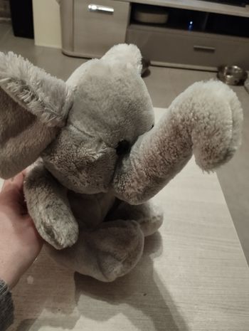 Peluche éléphant