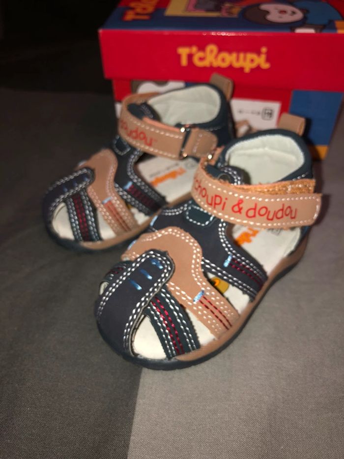 Chaussure bébé - photo numéro 2