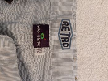 Bermuda pour garçon très élégant très bien fini avec poche devant poche derrière poche sur l sur les côtés voir photos marque sergent major taille 3 ans 96 cm voir photos