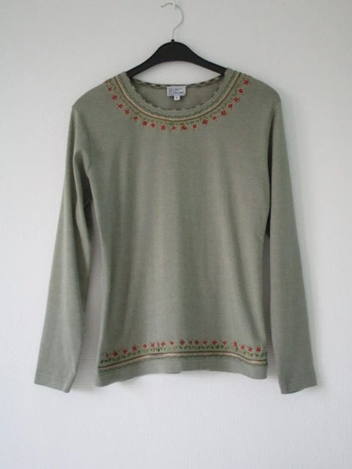 T-shirt vintage brodé 40 TBE - photo numéro 7