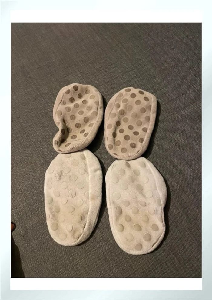 Petits chaussons souples antidérapants - photo numéro 2