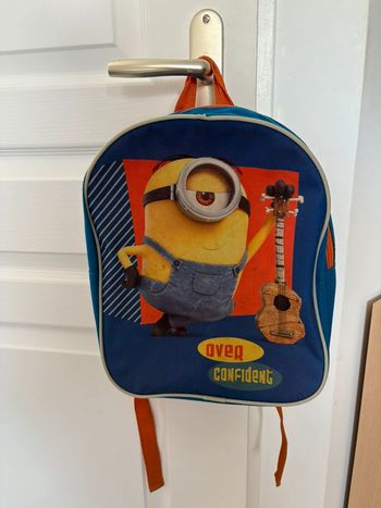Sac à dos bleu Minion à fermeture orange bon état💙