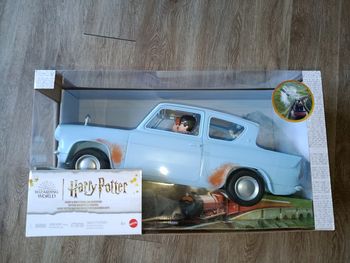 Grosse voiture volante Harry Potter 