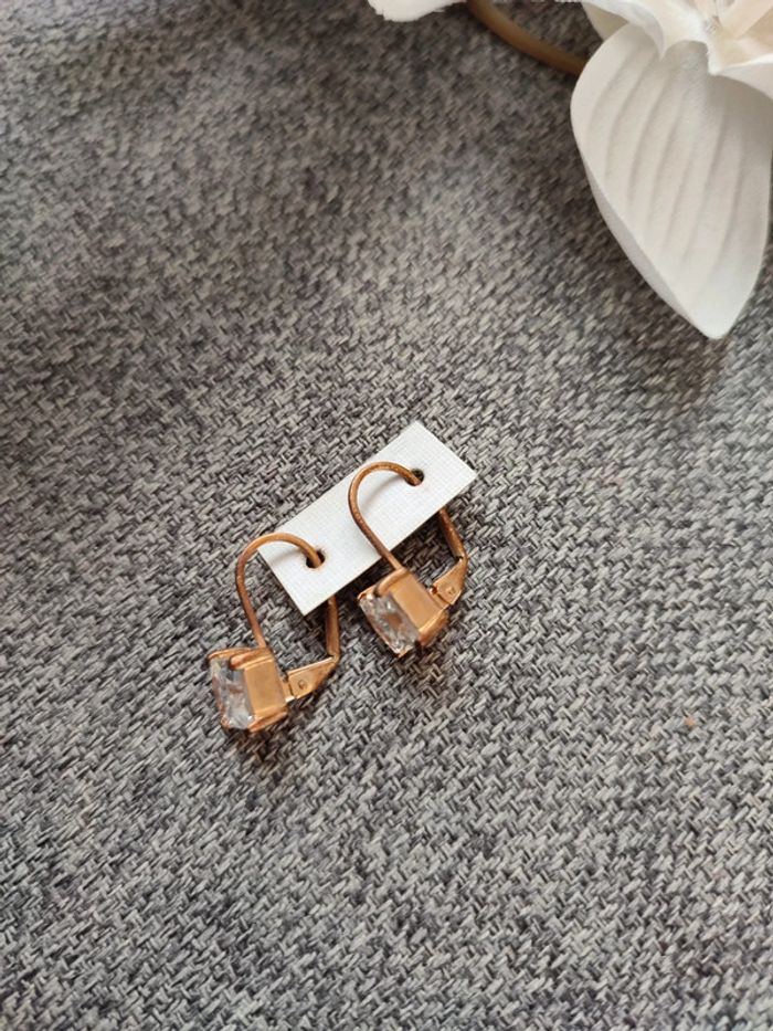 Boucle d'oreille fantaisie - photo numéro 2