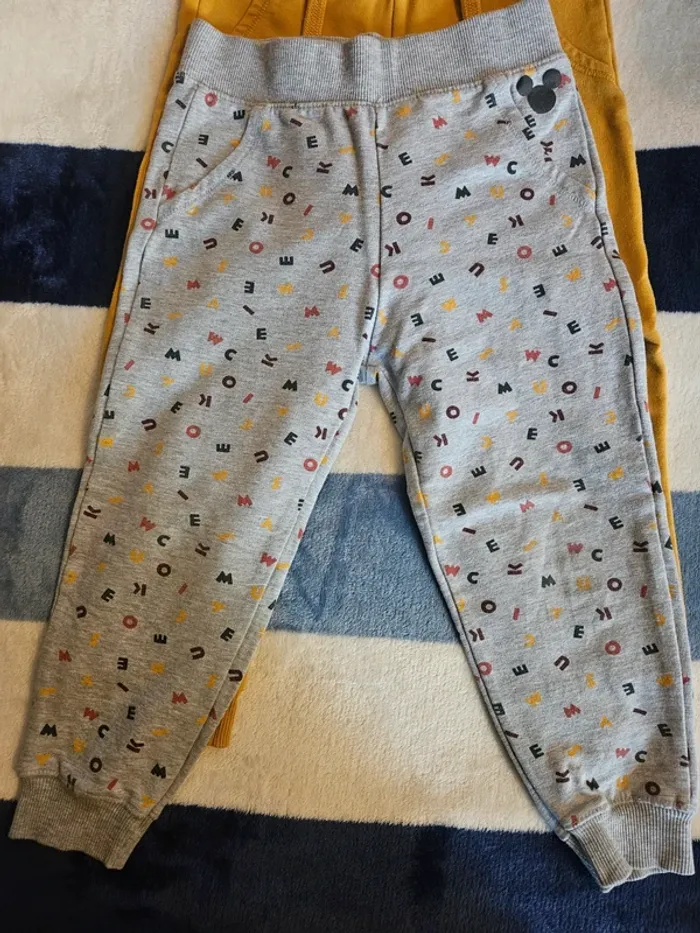 Lot 2 joggings 36 mois - photo numéro 2