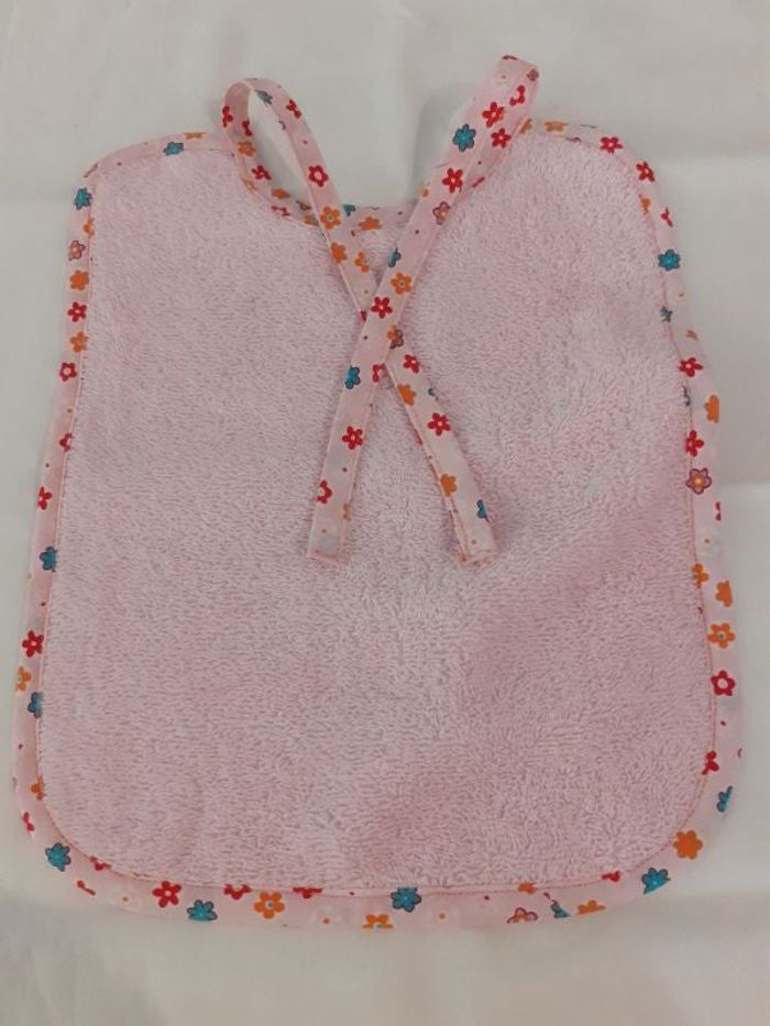 Bavoir en tissu éponge rose clair-fait main