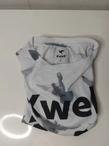 Tee-shirt blanc imprimé "Kwell"