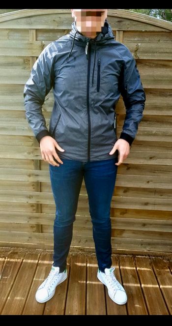 Veste coupe vent imperméable à capuche Tech Sélection homme Pull&Bear