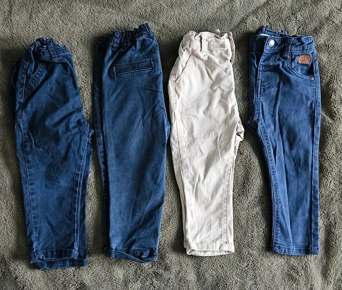 Lot 4 pantalons 24 mois
