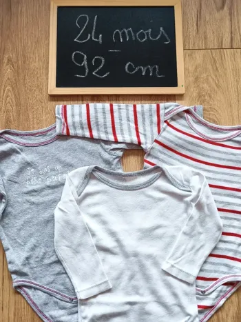 Lot de 3 bodies 92 cm