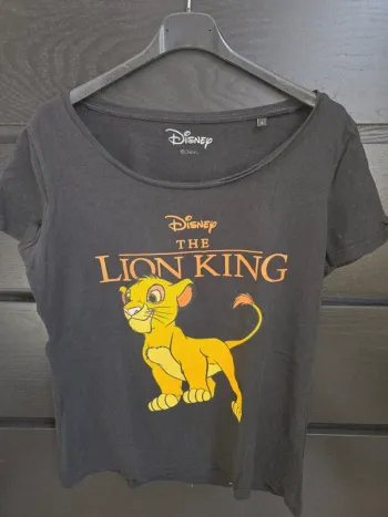 Tee-shirt noire Le roi lion Disney