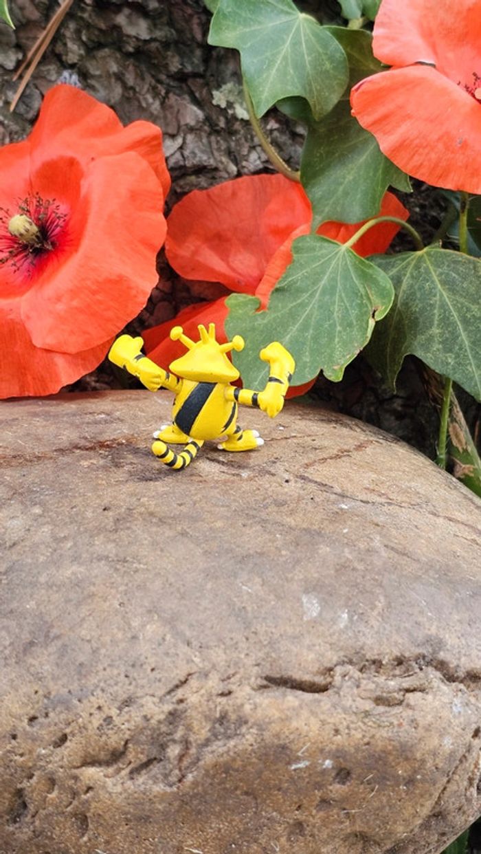 Super petite figurine Pokemon Nintendo Elektek - photo numéro 3