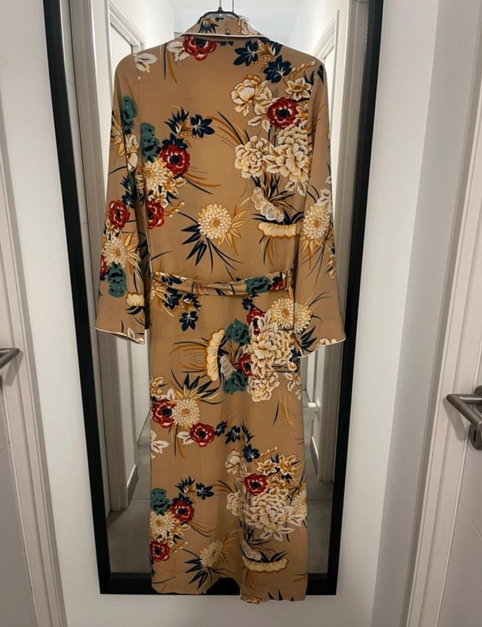NEUF - Kimono femme imprimé fleurs Boohoo S/M - photo numéro 3