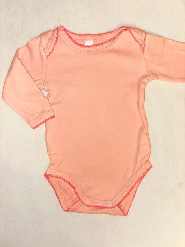 Lot 2 bodie fille 3 mois - photo numéro 2