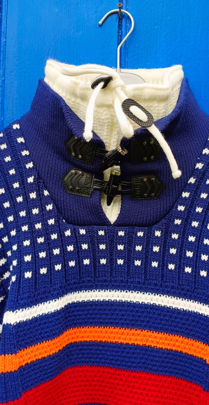 Gros pull Club ju Taille L - photo numéro 2