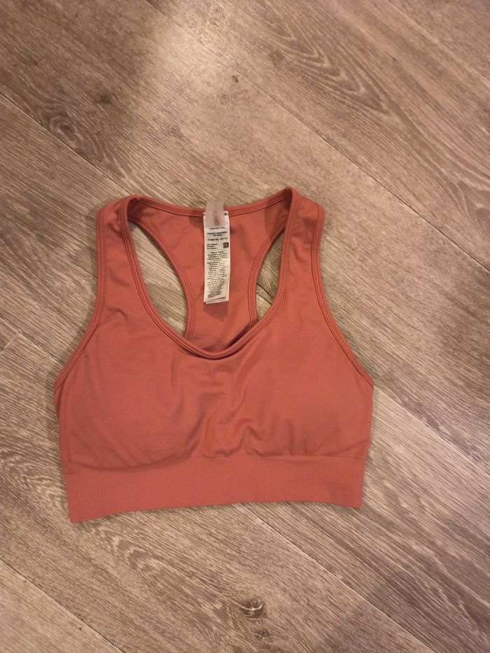 Brassière sport danse ONLY état neuf