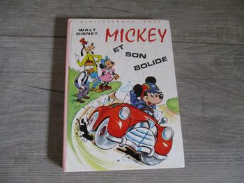 mickey et son bolide de walt disney