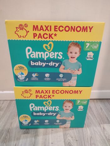 Couche Pampers taille 7