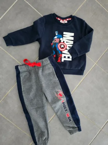 Ensemble jogging marvel