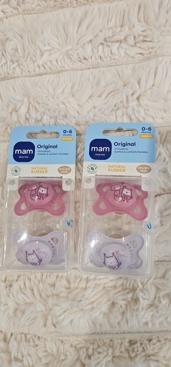 Lot de 4 sucettes Mam originales 0-6mois Neufs