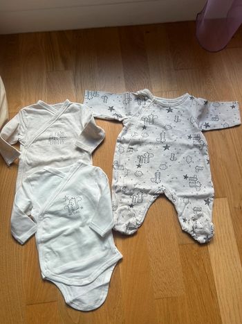 Lot bodies+pyjama bébé mixte