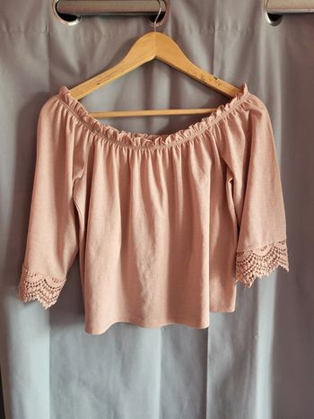 Haut à épaules dénudés rose taille S