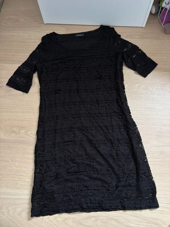 Robe broderie taille 38