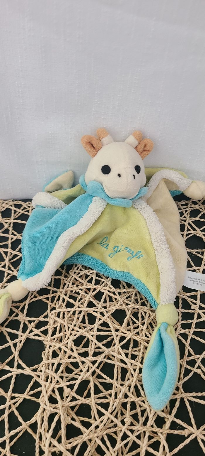 Vulli doudou Sophie la girafe plat bleu vert beige - photo numéro 2