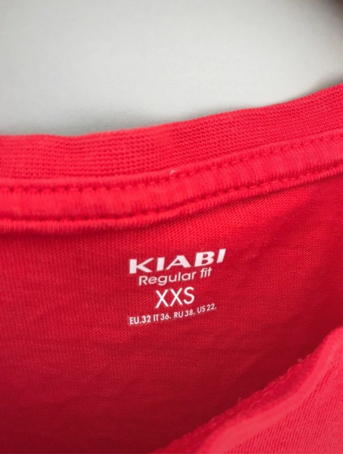 garçon t-shirt manches courtes kiabi 12 ans rouge xxs regular à motif excellent état - photo numéro 2
