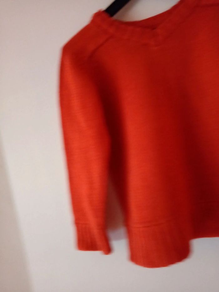 Joli pull orange. Hema. 3 ans - photo numéro 2
