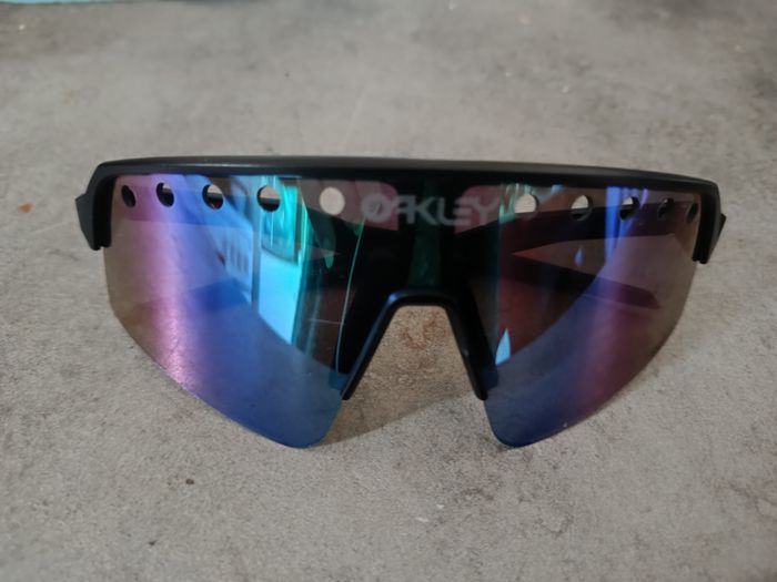 Lunette de soleil - photo numéro 4