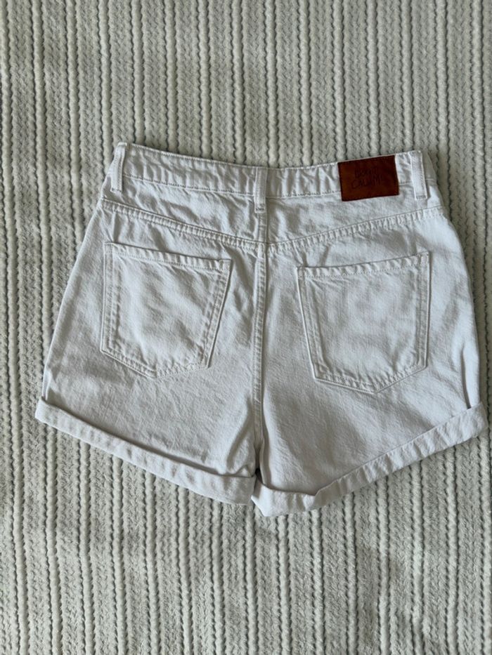 Magnifique short blanc / Taille 38 - photo numéro 2