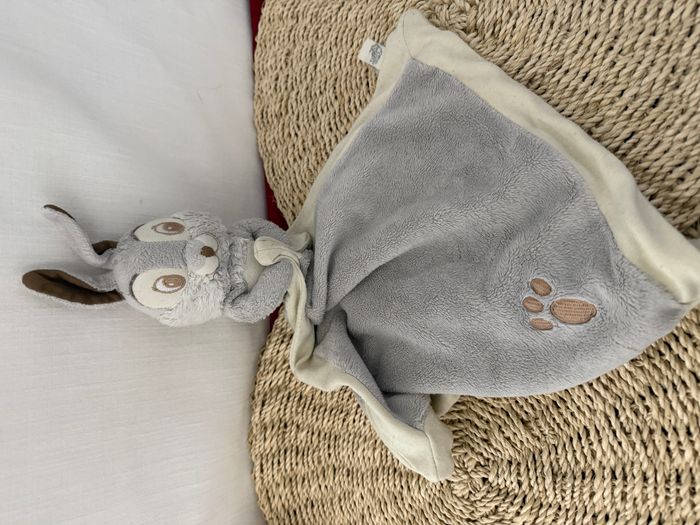 Lapin Panpan DISNEY Nicotoy doudou carré plat gris - photo numéro 1