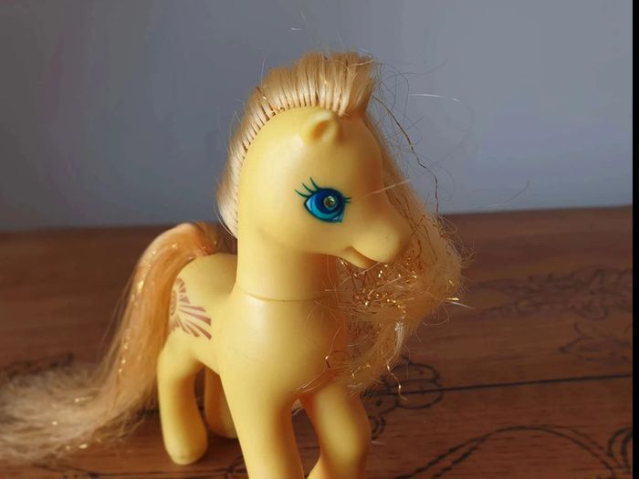 Mon  Petit  Poney  G2  Princess Golden Light (Princesse Lumière) (rare) - photo numéro 6