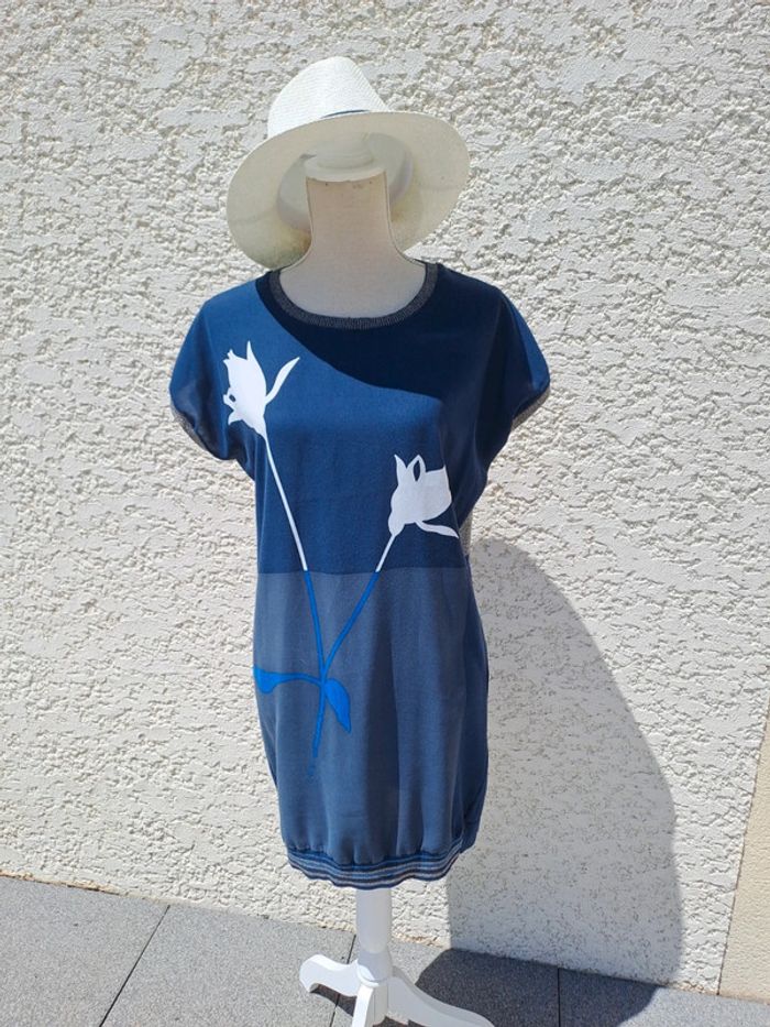 Robe été ample marine et fleurs Trend Miss Captain t. 38