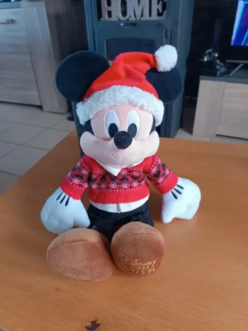 Peluche Mickey Noël Disney 2018 authentique