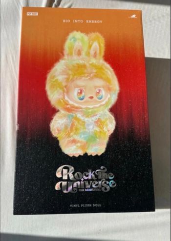 Figurine The Rock The Universe Big Into energy the monsters Pop Mart labubu authentique 