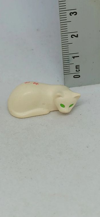 Chat blanc avec blessure playmobil