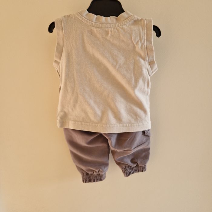 3 mois ensemble jogging et debardeur - photo numéro 5