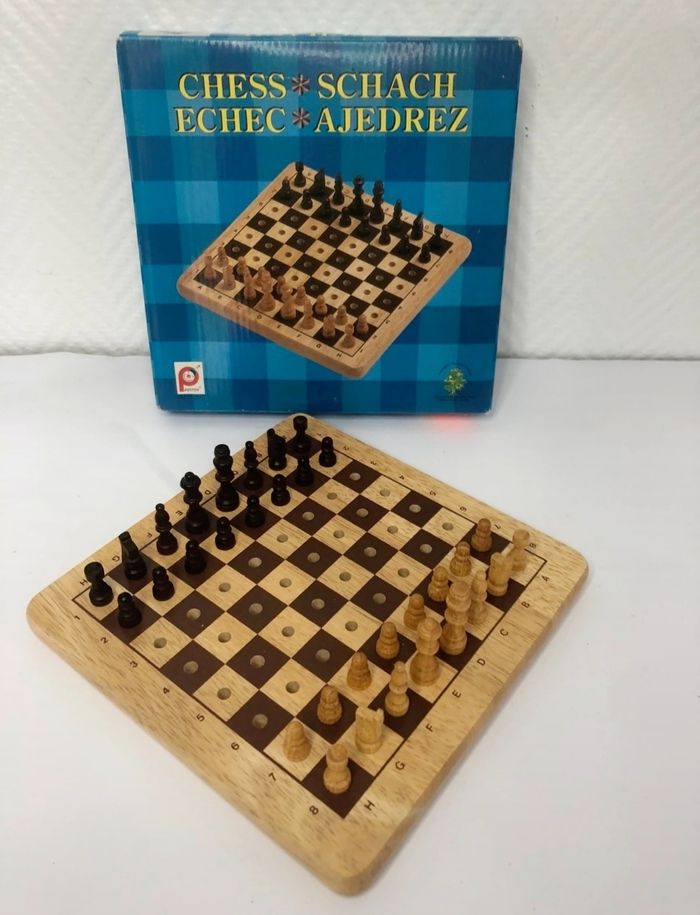 Jeu d’échecs de voyage en bois - photo numéro 2