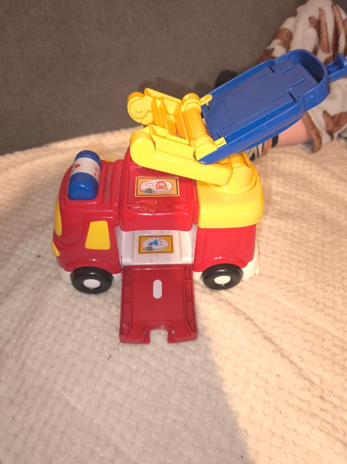 Lot garage+circuit+tremplin+camion+circuit zoo tututebolides Vtech - photo numéro 8