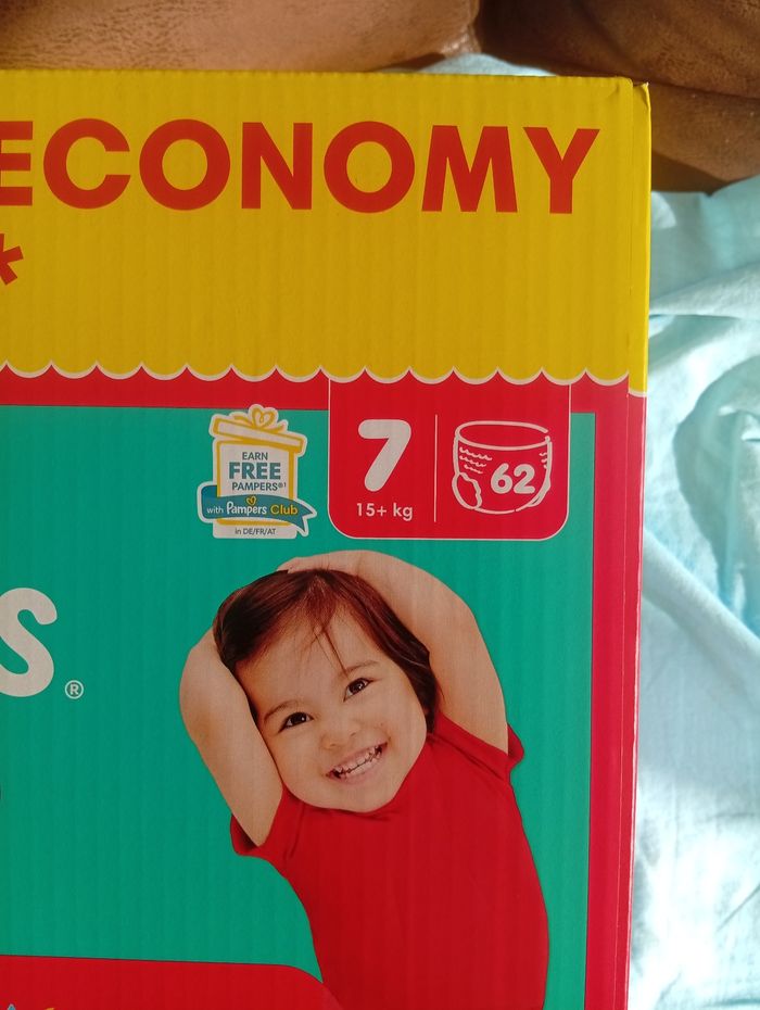 Couches Pampers taille 7 - photo numéro 2